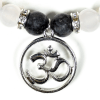 bracelet labradorite agate blanche avec om box evidence